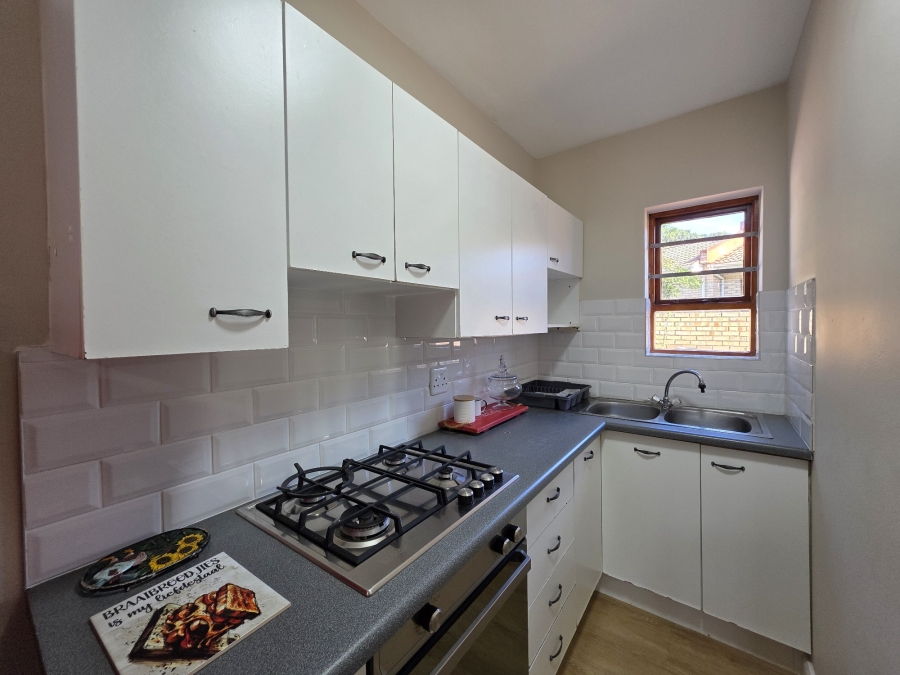 4 Bedroom Property for Sale in Wavecrest Eastern Cape